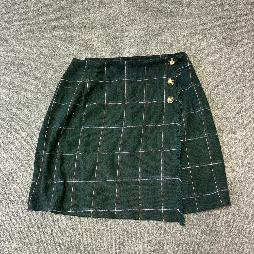 Tracy Evans Skirt Womens Size 11 Green Plaid Wrap Fringe Side Button USA Vintage